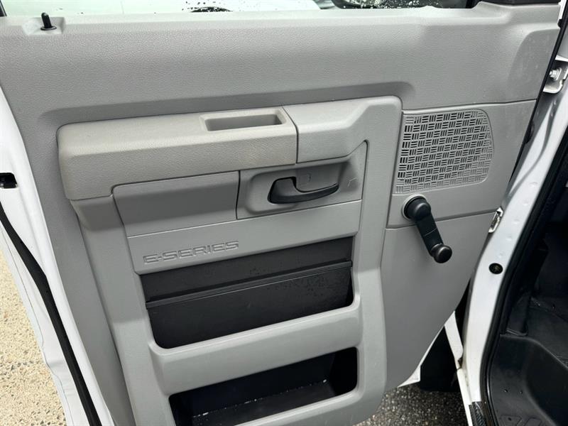 ford Econoline 2014 - 13