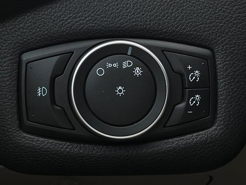 ford C-max 2018 - 21