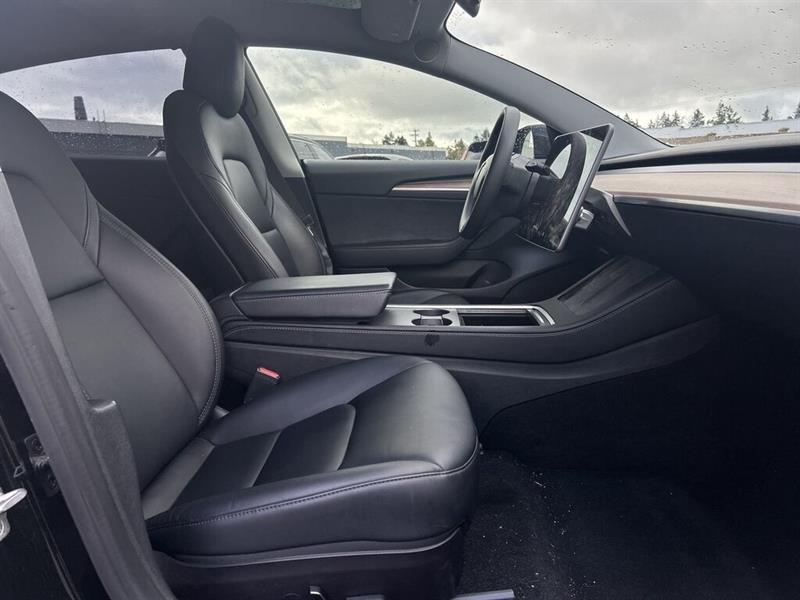 tesla Model 3 2022 - 38