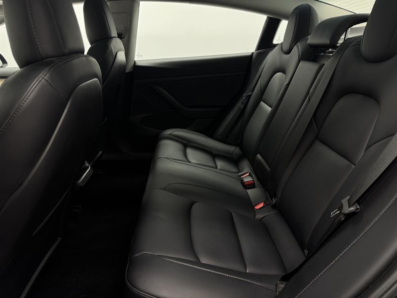 tesla Model 3 2023 - 31