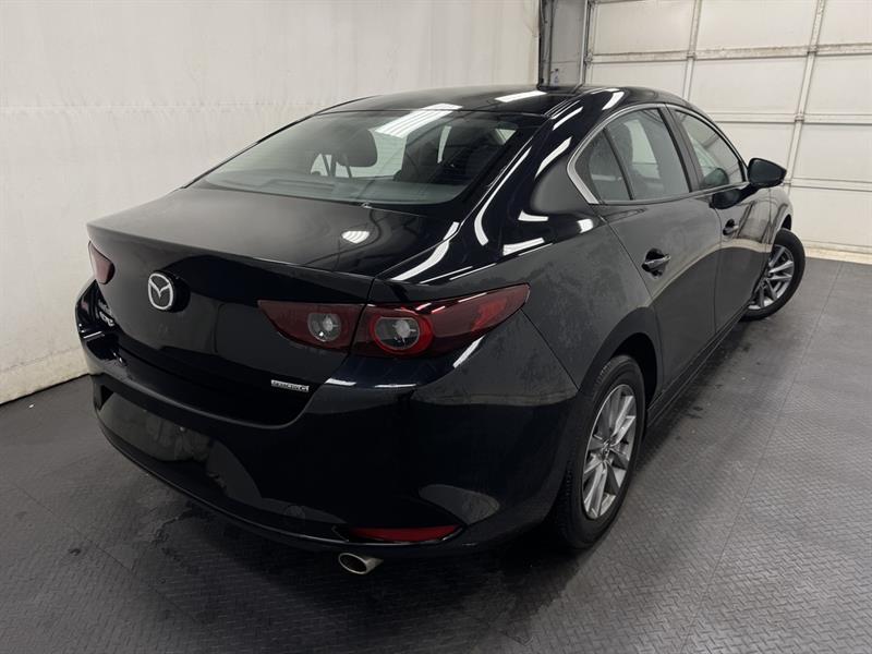 mazda Mazda3 2022 - 9