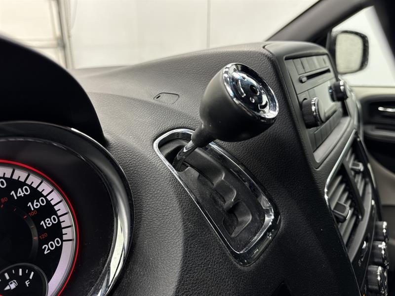 dodge Grand Caravan 2016 - 25