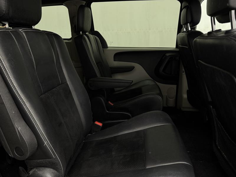 dodge Grand Caravan 2016 - 33