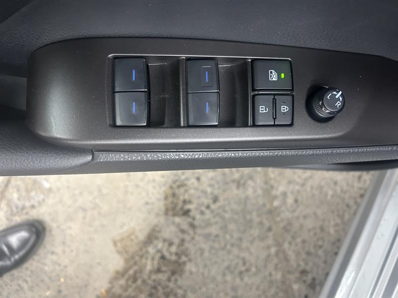 toyota Camry 2024 - 18