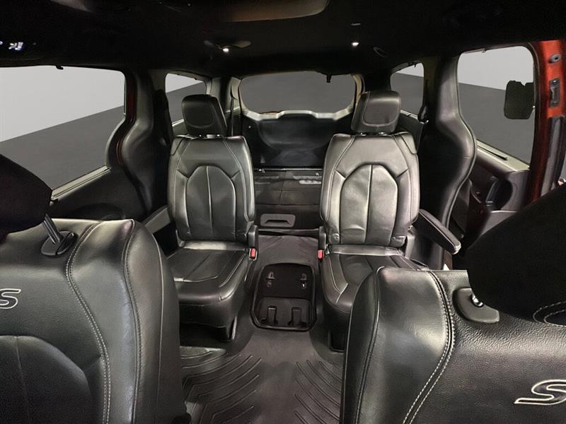 chrysler Pacifica 2018 - 21