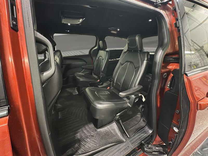 chrysler Pacifica 2018 - 22