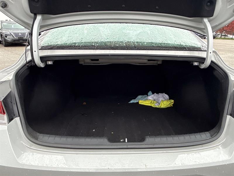 hyundai Elantra 2022 - 10