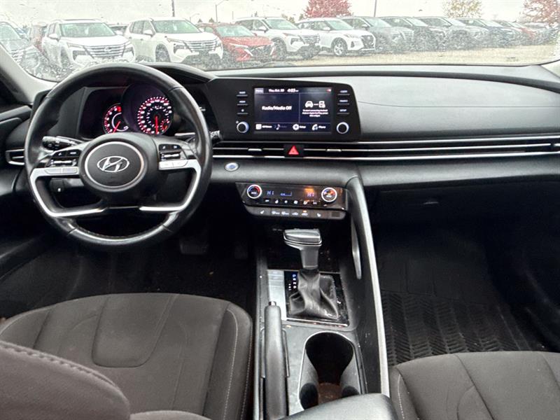 hyundai Elantra 2022 - 11