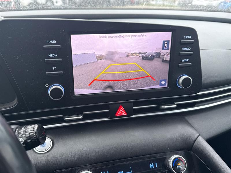 hyundai Elantra 2022 - 14