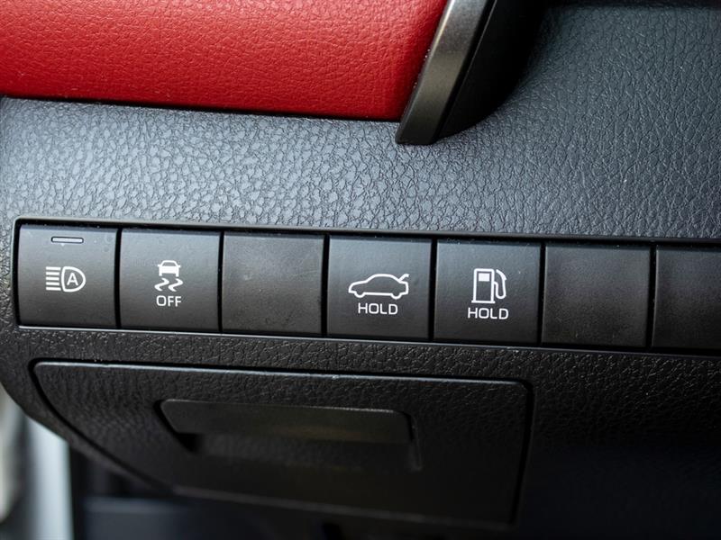 toyota Camry 2020 - 9