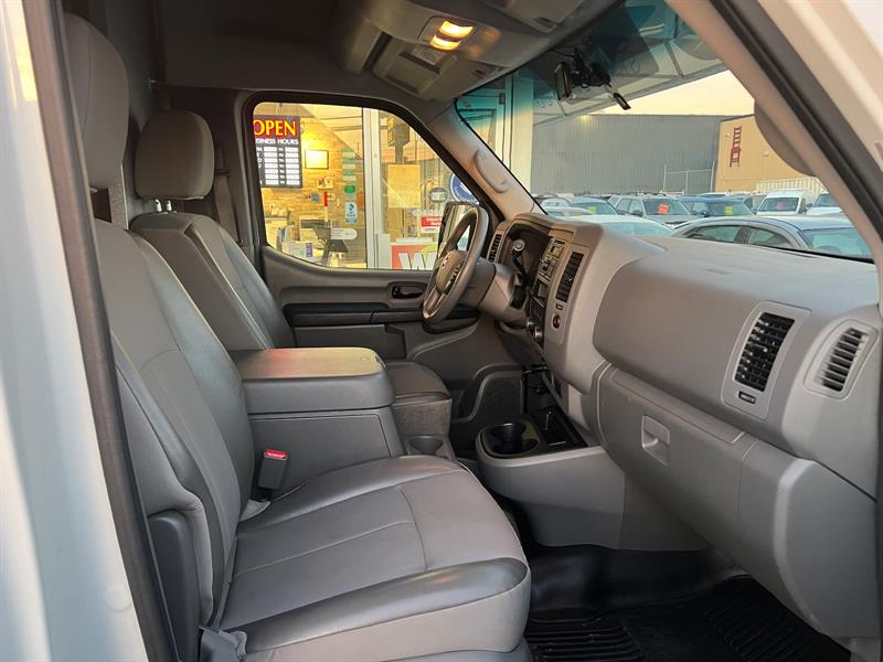 nissan NV Cargo 2017 - 10