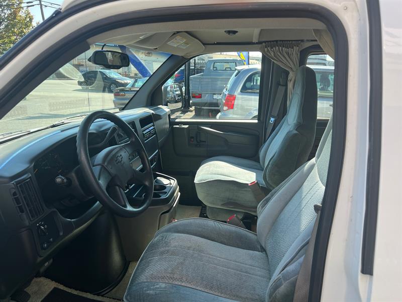 chevrolet Express 3500 2003 - 23