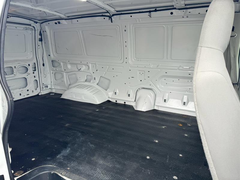 ford Econoline 2014 - 11