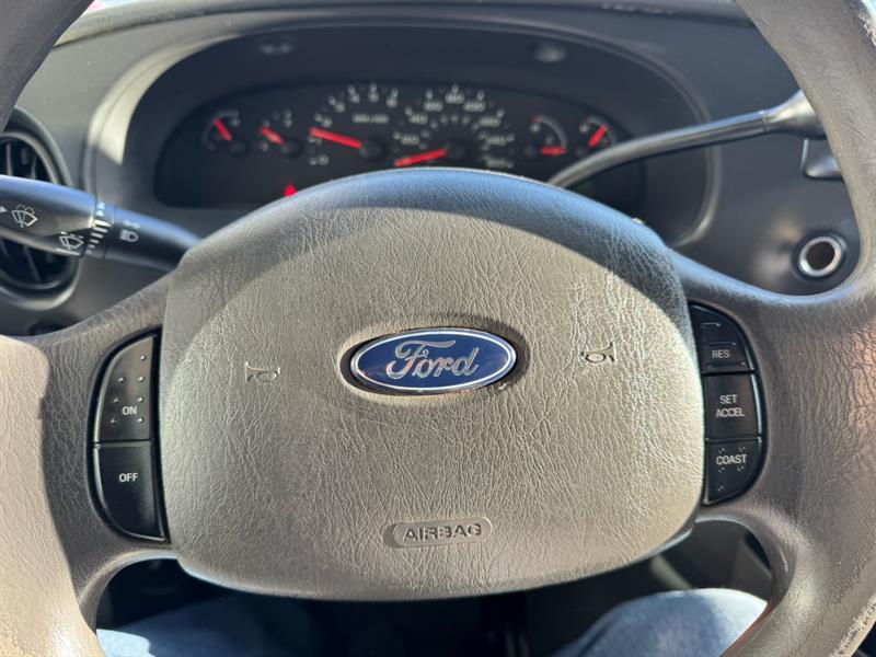 ford Econoline 2007 - 17