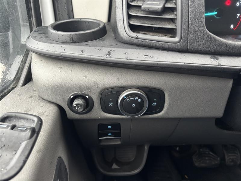 ford Transit fourgon utilitaire 2023 - 10