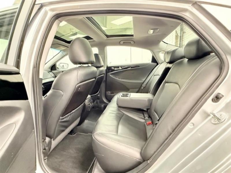 hyundai Sonata 2012 - 30