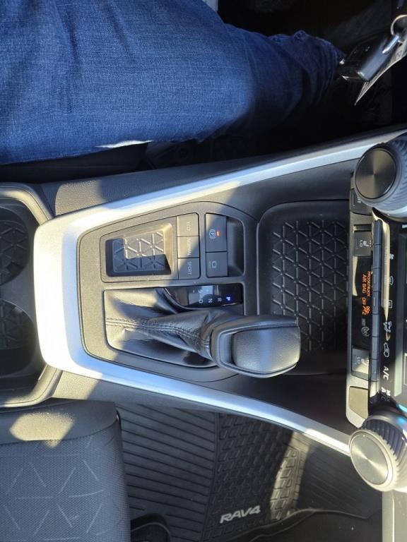 toyota RAV4 2020 - 14