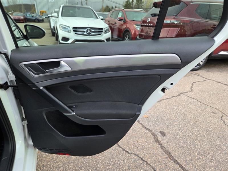 volkswagen Golf 2017 - 24