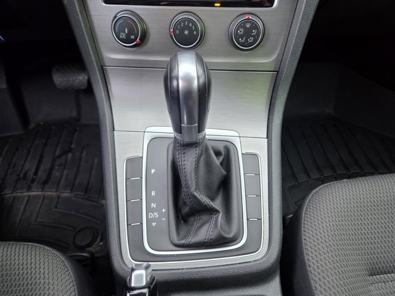 volkswagen Golf 2017 - 33