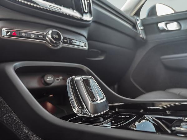 volvo XC40 2025 - 13