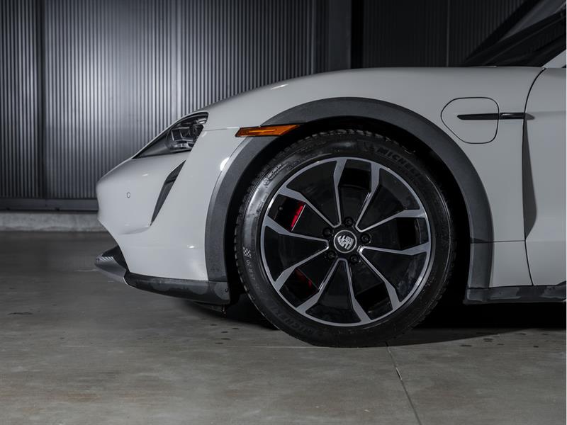 porsche Taycan 2022 - 11