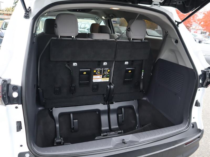 toyota Sienna 2022 - 27