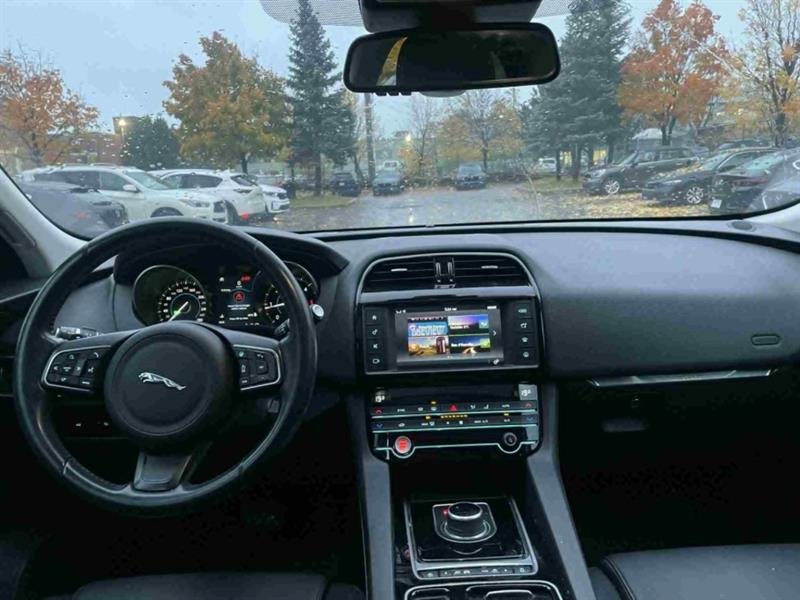 jaguar F-PACE 2018 - 14