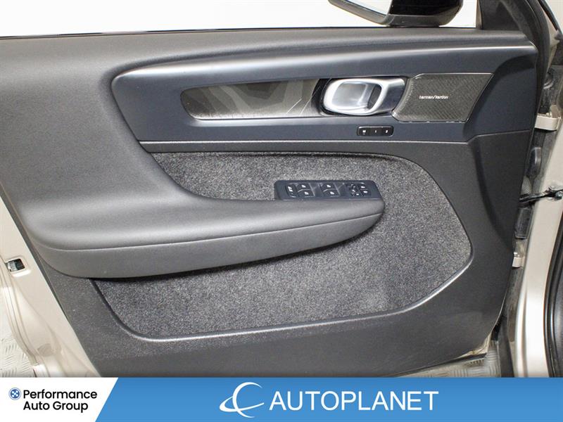 volvo XC40 Recharge Pure Electric 2024 - 35