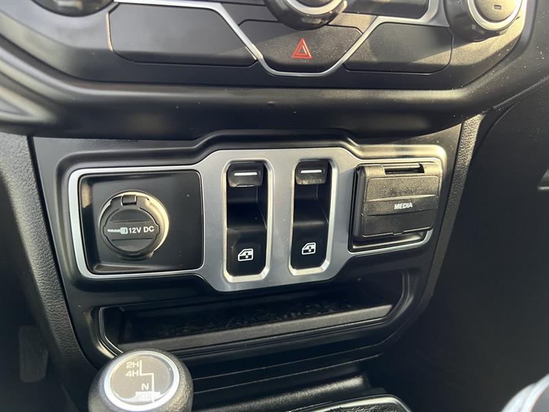 jeep Wrangler 2020 - 19