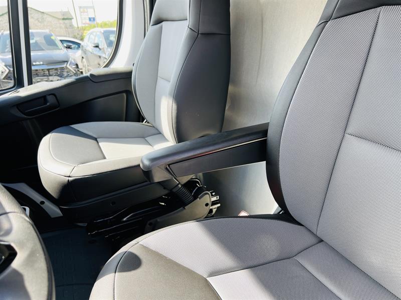 ram ProMaster fourgonnette utilitaire 2025 - 9
