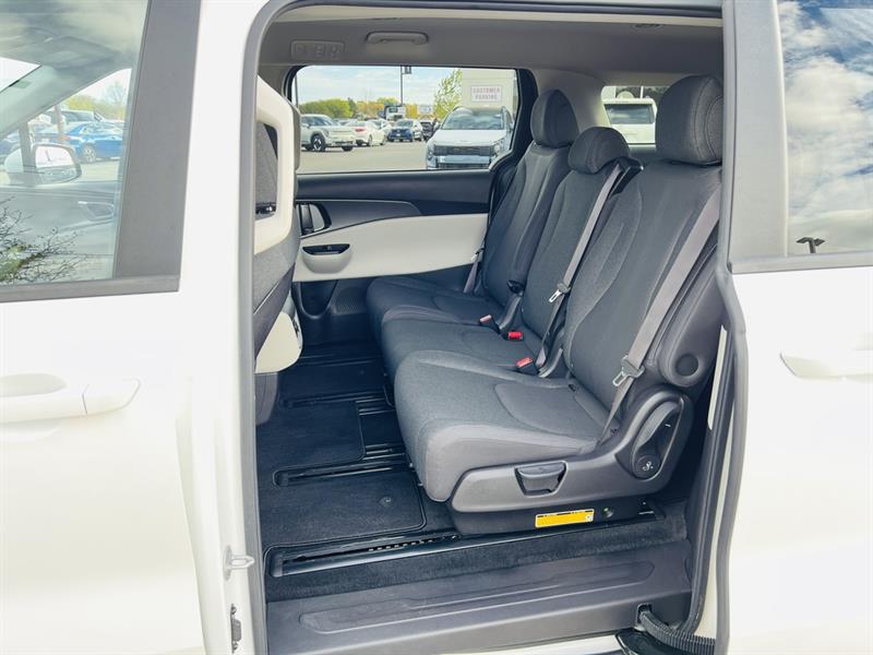 kia Carnival 2022 - 39