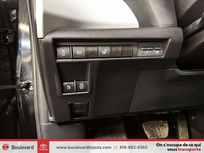 toyota Sienna 2025 - 12