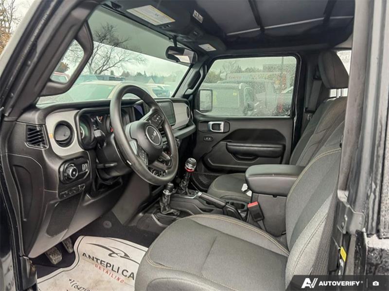 jeep Wrangler 2025 - 12