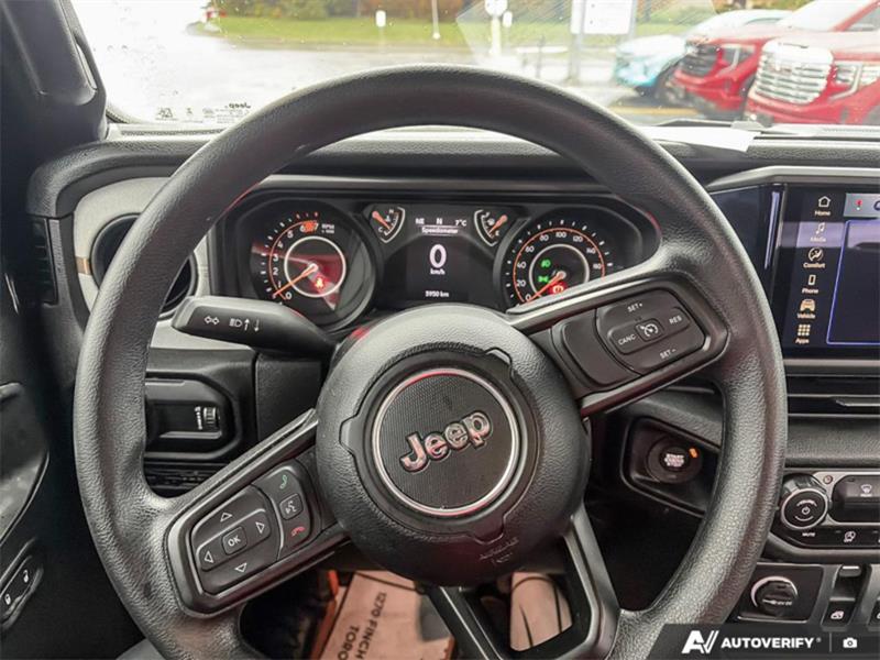 jeep Wrangler 2025 - 13