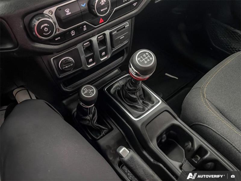 jeep Wrangler 2025 - 17