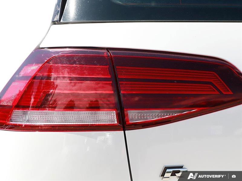 volkswagen Golf R 2018 - 12