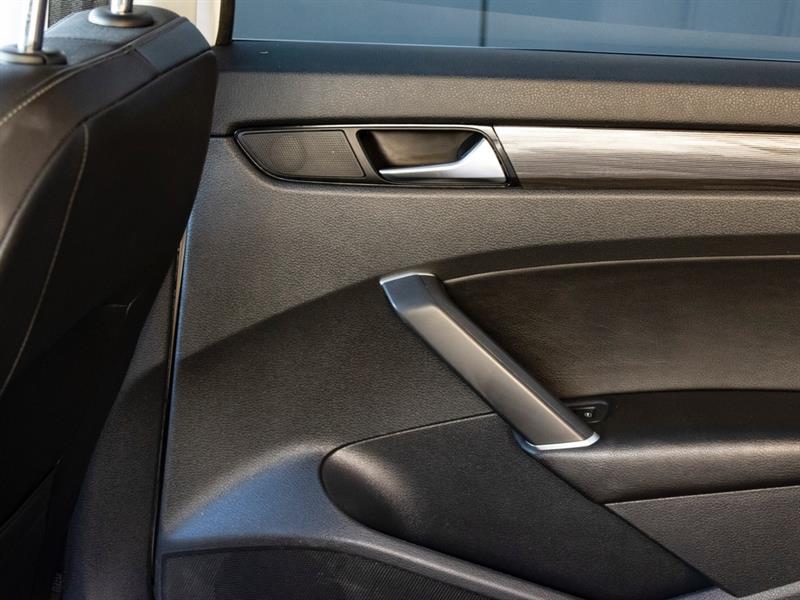 volkswagen Passat 2021 - 25