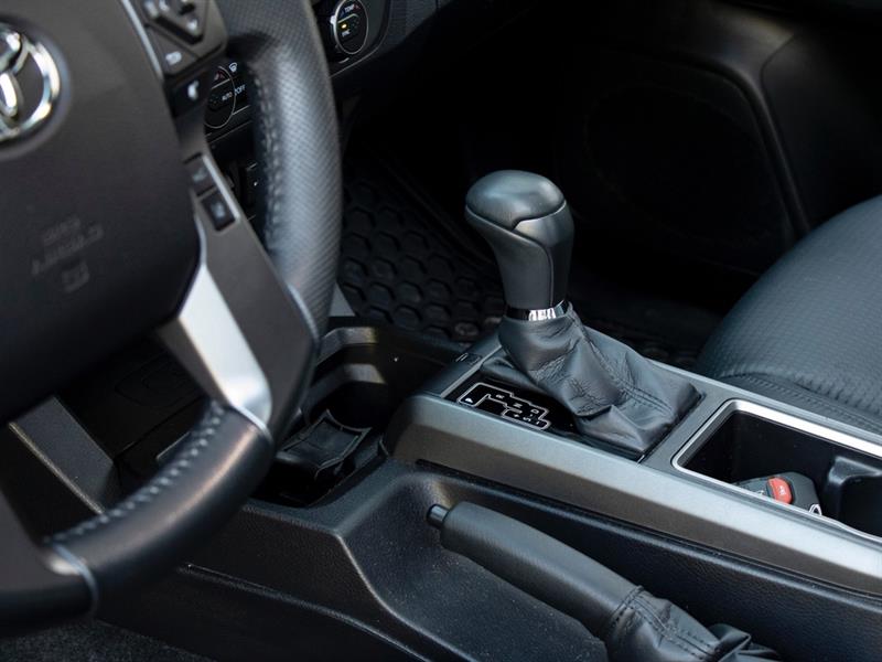 toyota Tacoma 2021 - 24