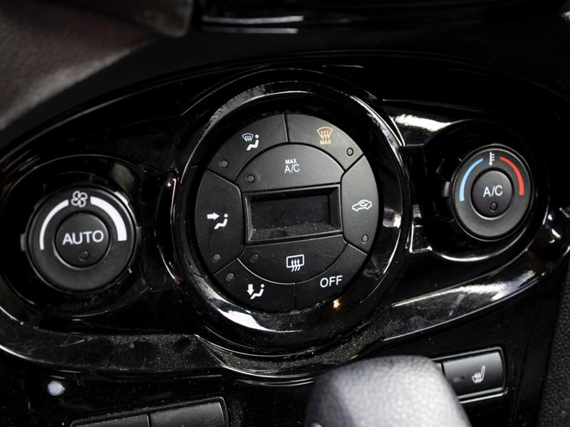 ford Fiesta 2016 - 21