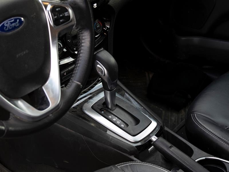 ford Fiesta 2016 - 24