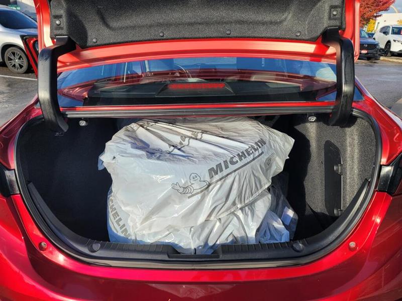 mazda Mazda3 2018 - 11