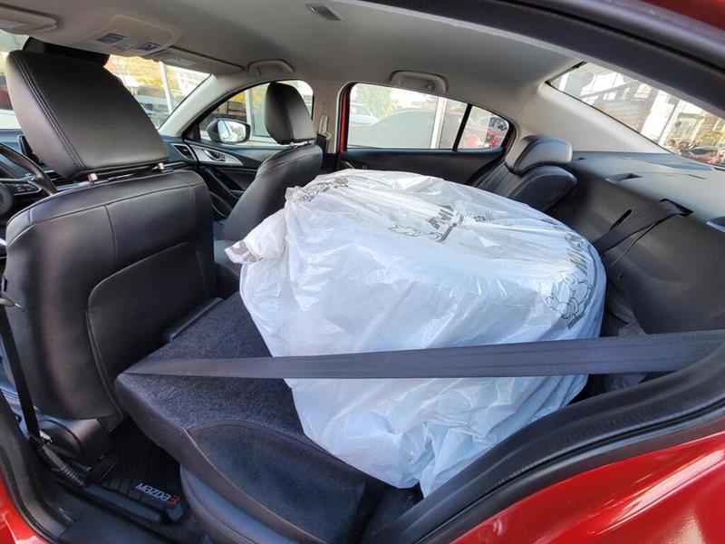 mazda Mazda3 2018 - 15