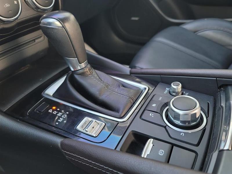 mazda Mazda3 2018 - 22