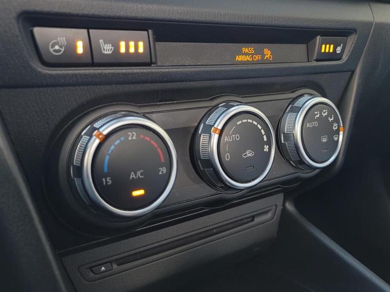 mazda Mazda3 2018 - 23