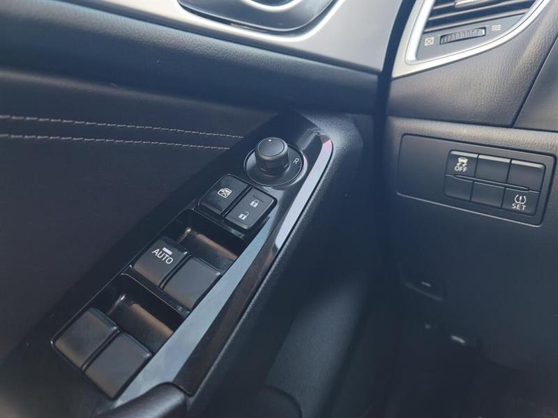 mazda Mazda3 2018 - 24