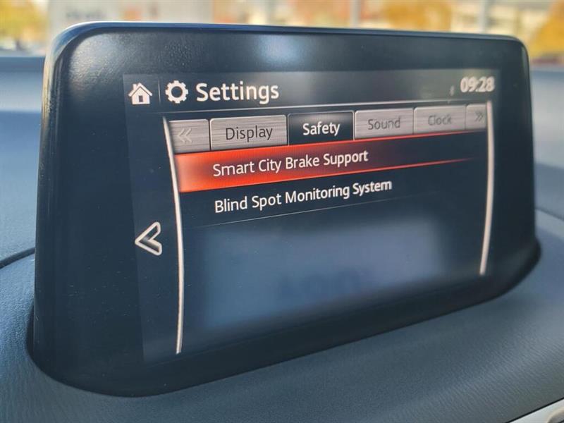 mazda Mazda3 2018 - 32