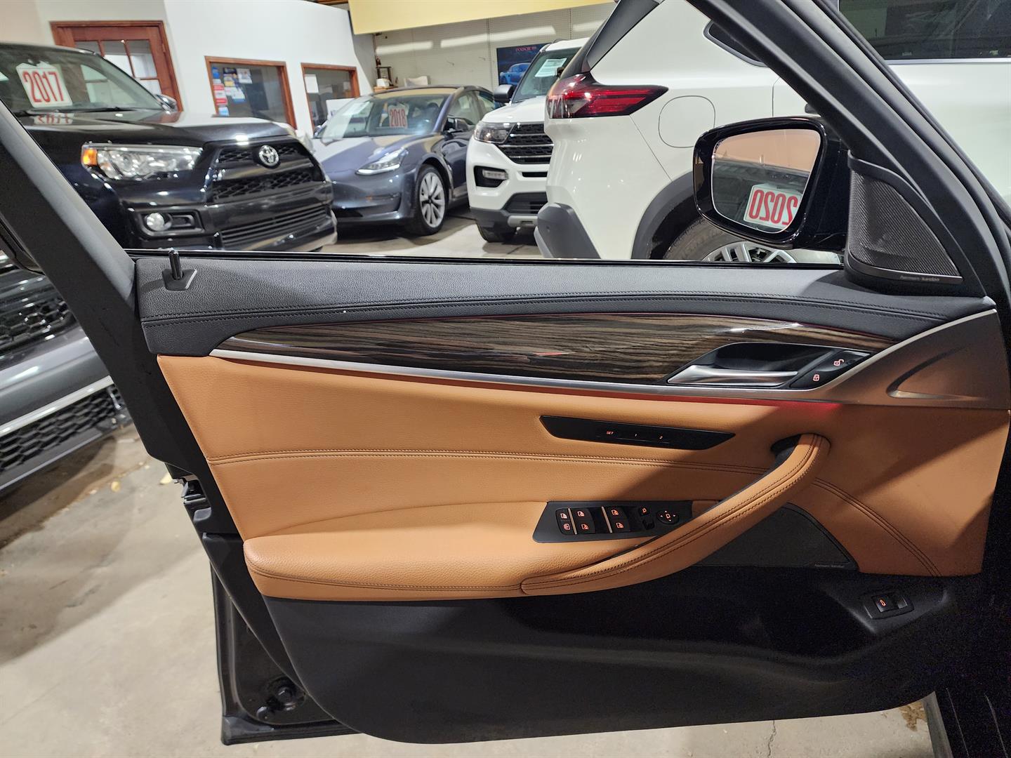 bmw 5 Series 2019 - 14