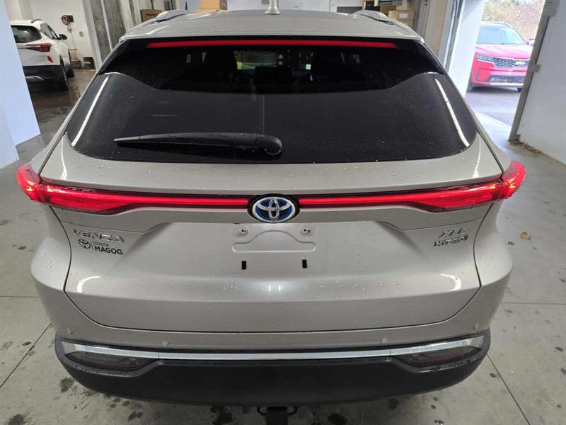 toyota Venza 2022 - 6