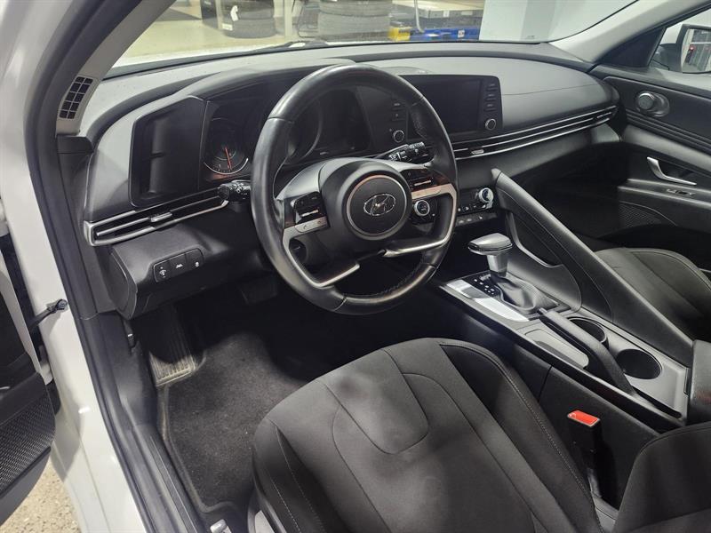 hyundai Elantra 2022 - 10