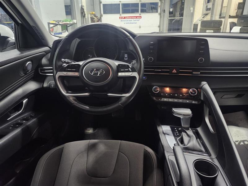 hyundai Elantra 2022 - 11